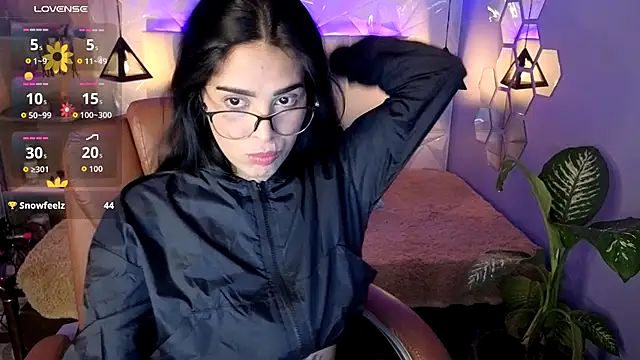 AlessiaVal  online show from 11/14/25, 03:22