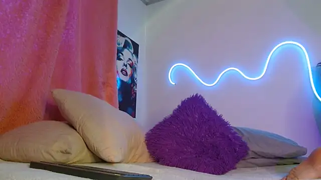 AlessiaVal  online show from 03/19/26, 02:21