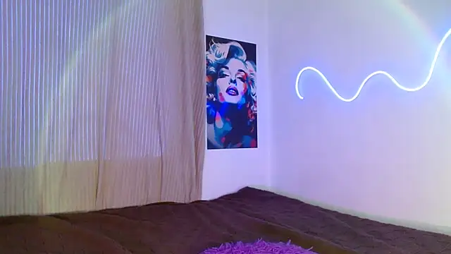 AlessiaVal  online show from 04/08/26, 03:23