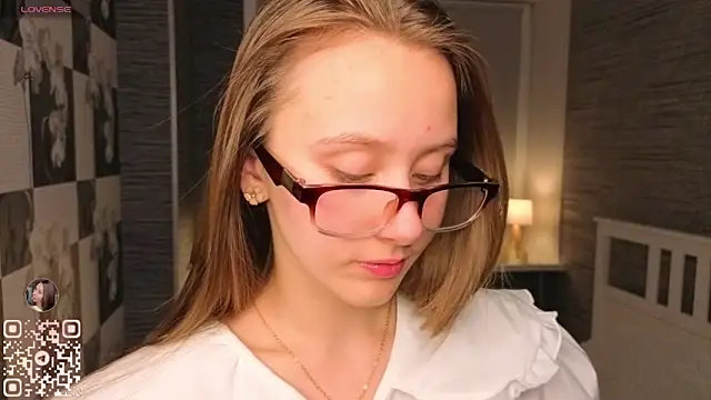 Snapshot of EthalBuffkin chatting on 11/06/25, 07:15 EthalBuffkin online show from 11/06/25, 07:15