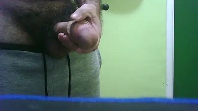 Snapshot of loganwolverine02 chatting on 01/29/25, 08:56 loganwolverine02 online show from 01/29/25, 08:56