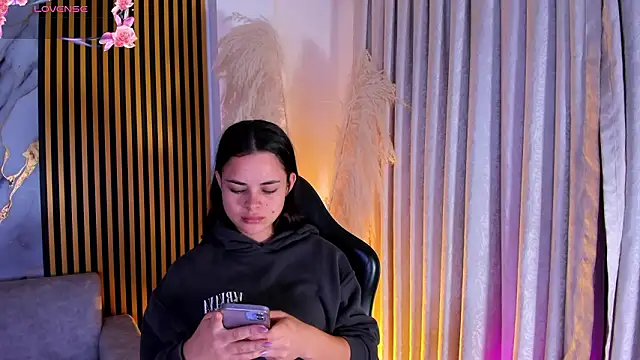 HannaRhodes online show from 03/22/26, 10:51