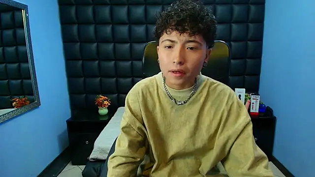 Im Mathias online show from 11/13/25, 02:43