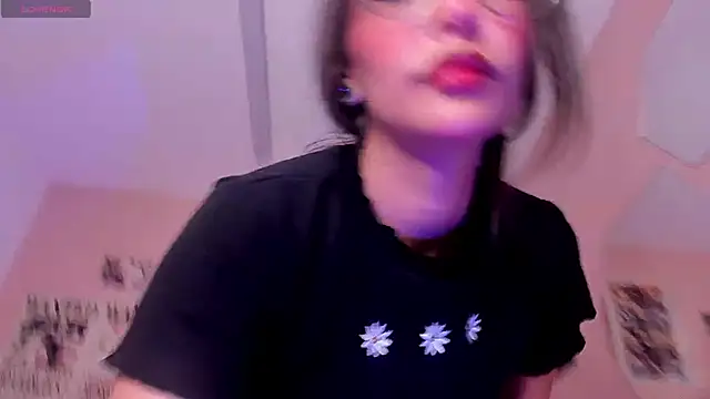 Luna-Chann online show from 03/07/25, 10:54