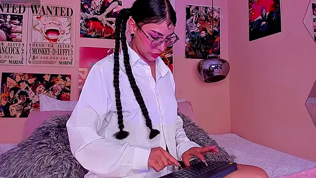 Luna-Chann online show from 03/18/25, 08:15