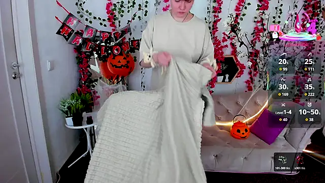 DreamyLuna online show from 10/26/25, 08:26