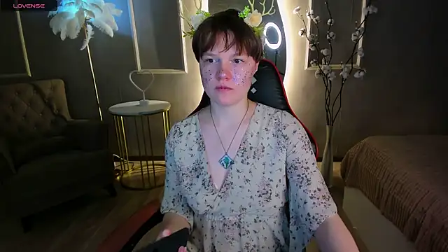 DreamyLuna online show from 11/30/25, 08:35