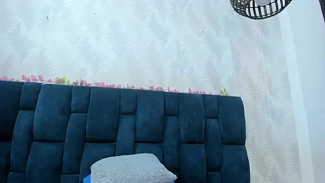 Melody Megann online show from 04/16/26, 07:25