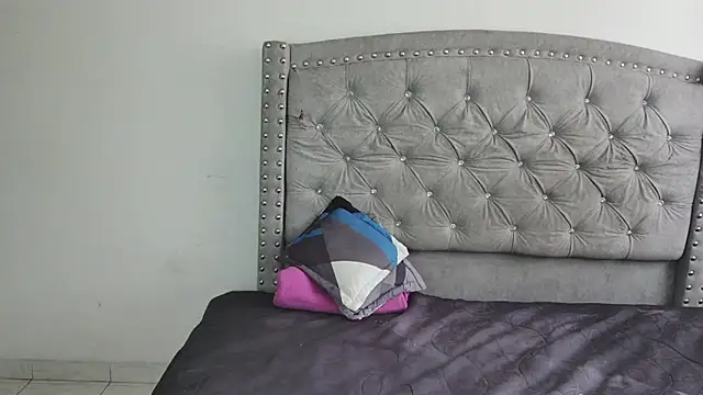 Nesuko kamado  online show from 11/02/25, 04:31