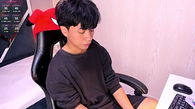 Eriol  online show from 04/28/26, 11:48