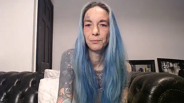 Snapshot of RavenryderUK chatting on 12/29/24, 08:26 RavenryderUK online show from 12/29/24, 08:26