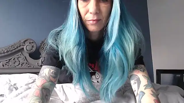 Snapshot of RavenryderUK chatting on 01/29/25, 11:20 RavenryderUK online show from 01/29/25, 11:20