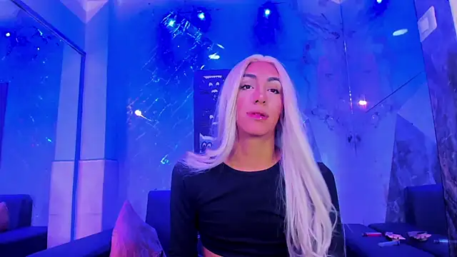 Snapshot of Isabella_stanford2 chatting on 05/19/26, 04:52 Isabella stanford2 online show from 05/19/26, 04:52