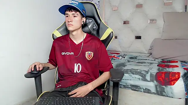 johnny cagee online show from 09/10/25, 07:30