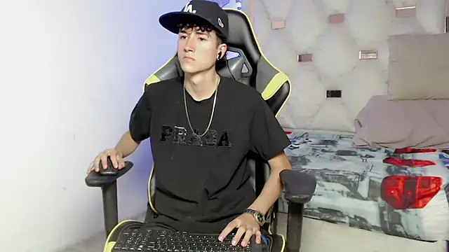 johnny cagee online show from 09/12/25, 06:57