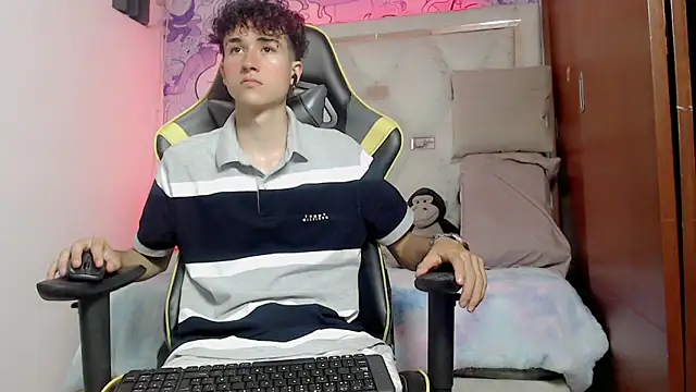 johnny cagee online show from 10/23/25, 05:29