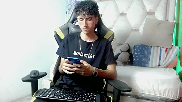 johnny cagee online show from 12/20/25, 03:57