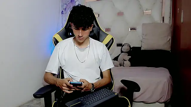 johnny cagee online show from 01/09/26, 04:15