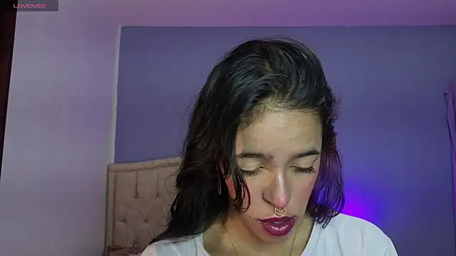 Snapshot of stephania_t chatting on 05/06/26, 04:01 stephania t online show from 05/06/26, 04:01