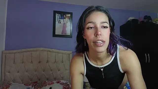 Snapshot of stephania_t chatting on 05/07/26, 03:50 stephania t online show from 05/07/26, 03:50