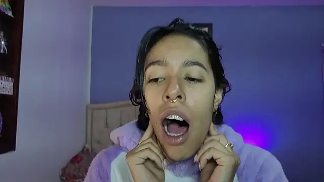 Snapshot of stephania_t chatting on 05/11/26, 04:26 stephania t online show from 05/11/26, 04:26
