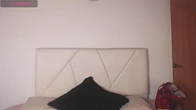 julz 03 online show from 11/12/25, 11:47