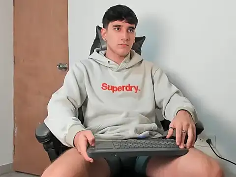 leo030809 online show from 02/24/26, 03:32