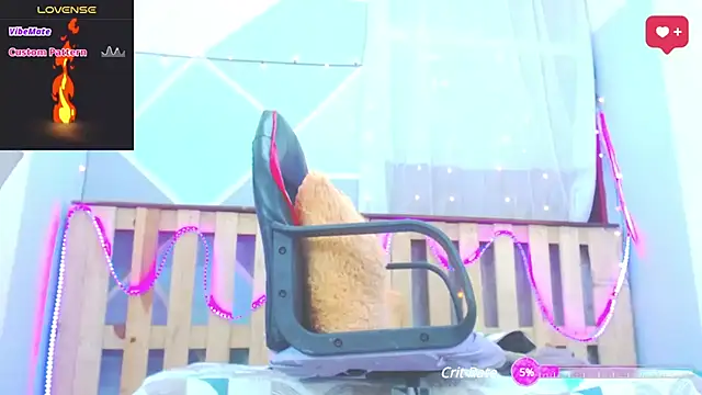 Snapshot of Michellcockxxx chatting on 02/24/25, 09:00 Michellcockxxx online show from 02/24/25, 09:00