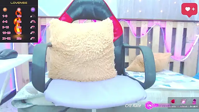 Snapshot of Michellcockxxx chatting on 02/25/25, 08:36 Michellcockxxx online show from 02/25/25, 08:36