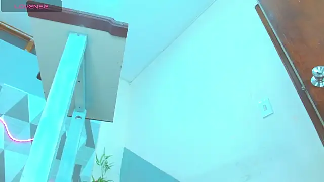 Snapshot of Michellcockxxx chatting on 03/11/25, 11:12 Michellcockxxx online show from 03/11/25, 11:12