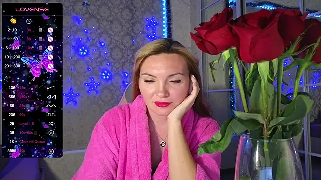 Snapshot of -DIVORA- chatting on 12/26/24, 06:33 -DIVORA- online show from 12/26/24, 06:33