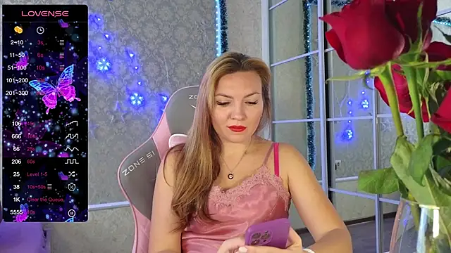 Snapshot of -DIVORA- chatting on 12/29/24, 07:06 -DIVORA- online show from 12/29/24, 07:06