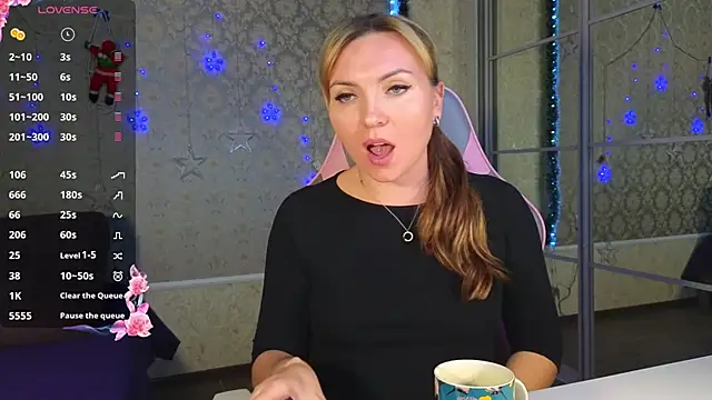 Snapshot of -DIVORA- chatting on 01/01/25, 08:04 -DIVORA- online show from 01/01/25, 08:04