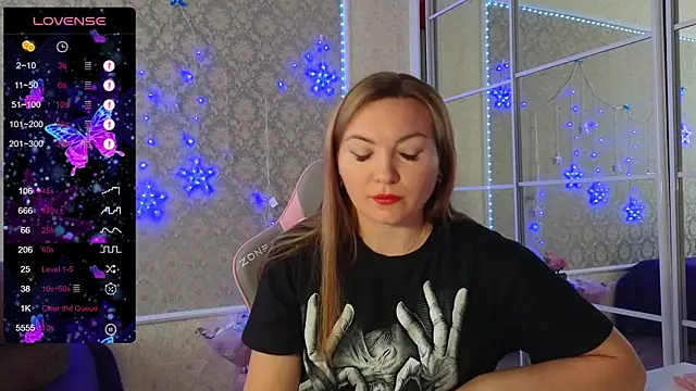 Snapshot of -DIVORA- chatting on 01/18/25, 09:56 -DIVORA- online show from 01/18/25, 09:56