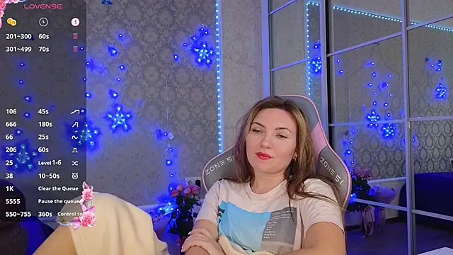 Snapshot of -DIVORA- chatting on 01/19/25, 12:17 -DIVORA- online show from 01/19/25, 12:17