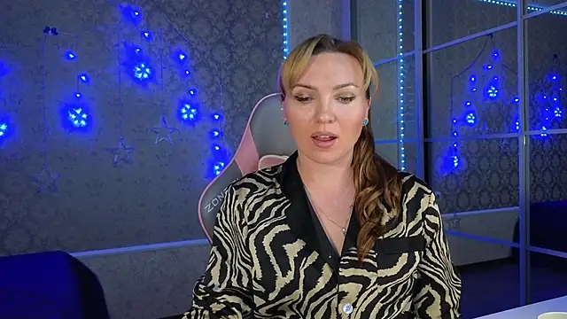 Snapshot of -DIVORA- chatting on 02/04/25, 07:00 -DIVORA- online show from 02/04/25, 07:00