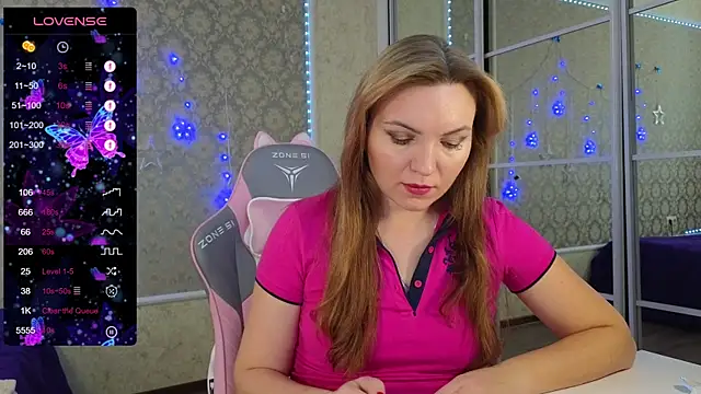 Snapshot of -DIVORA- chatting on 02/10/25, 08:53 -DIVORA- online show from 02/10/25, 08:53