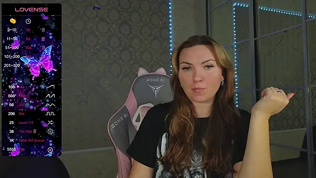 Snapshot of -DIVORA- chatting on 02/13/25, 07:42 -DIVORA- online show from 02/13/25, 07:42