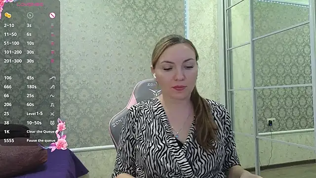 Snapshot of -DIVORA- chatting on 03/21/25, 01:56 -DIVORA- online show from 03/21/25, 01:56