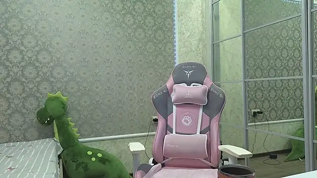 Snapshot of -DIVORA- chatting on 09/09/25, 02:49 -DIVORA- online show from 09/09/25, 02:49