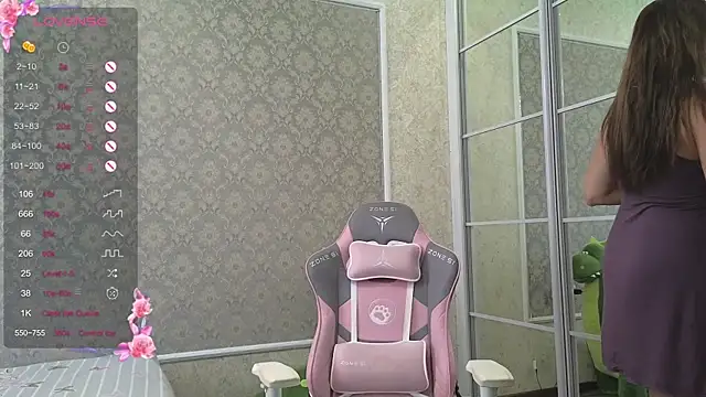 Snapshot of -DIVORA- chatting on 09/22/25, 06:48 -DIVORA- online show from 09/22/25, 06:48