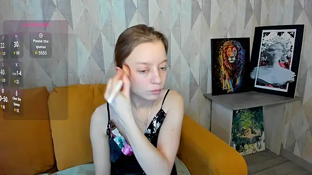 Snapshot of Michelle_Blond chatting on 02/18/25, 07:10 Michelle Blond online show from 02/18/25, 07:10