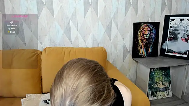 Snapshot of Michelle_Blond chatting on 03/01/25, 08:45 Michelle Blond online show from 03/01/25, 08:45