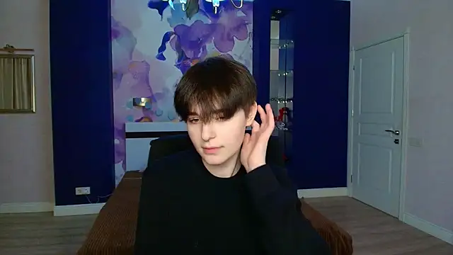 Snapshot of EmiliaYours chatting on 02/18/25, 04:59 EmiliaYours online show from 02/18/25, 04:59
