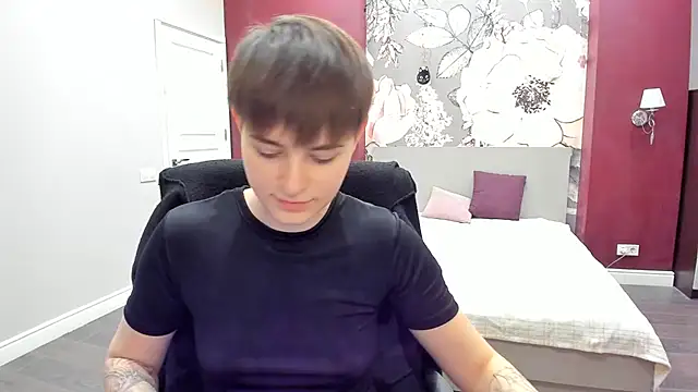 EmiliaYours online show from 02/10/26, 03:27