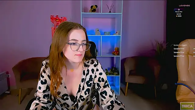 luna berryy online show from 12/04/24, 01:36