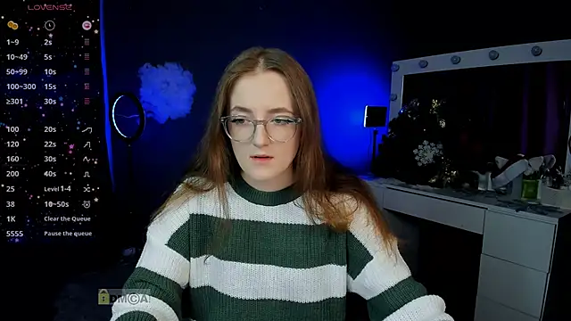 luna berryy online show from 01/11/25, 08:43