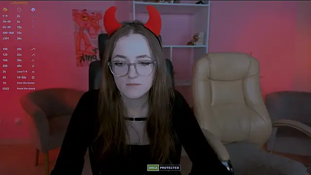 luna berryy online show from 02/05/25, 11:28