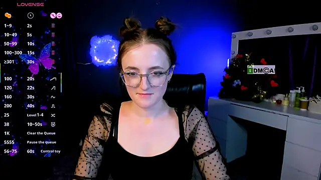 luna berryy online show from 02/20/25, 05:33