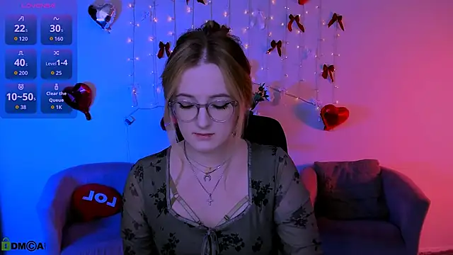 luna berryy online show from 04/15/26, 07:10